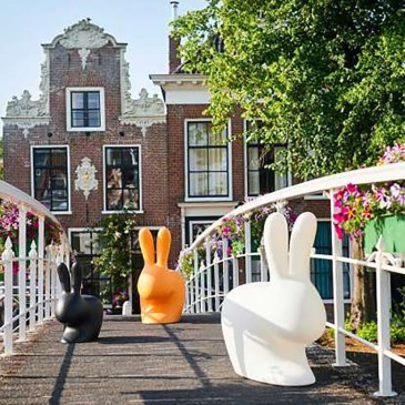 qeeboo rabbit chair bridge