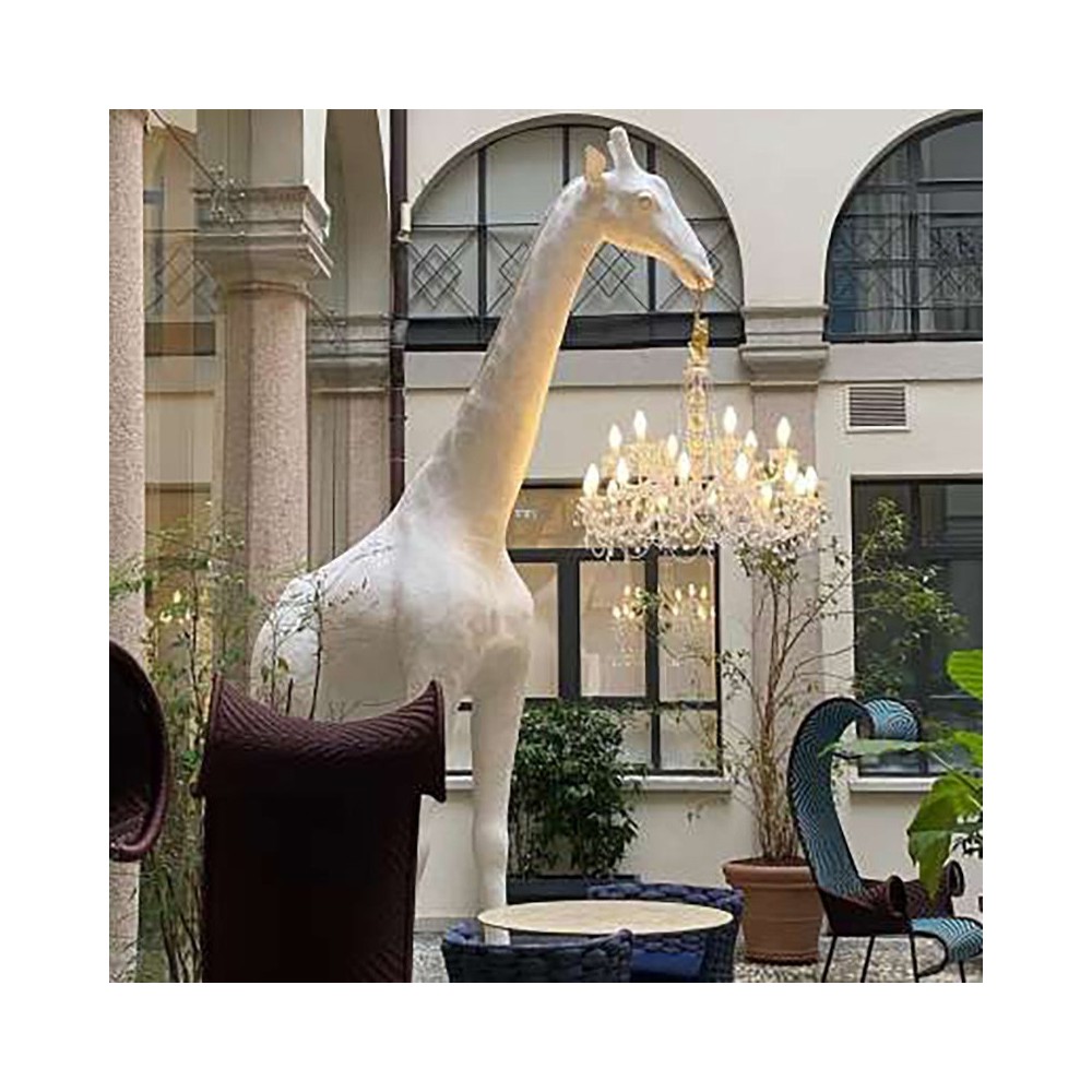 qeeboo giraffe porch floor lamp