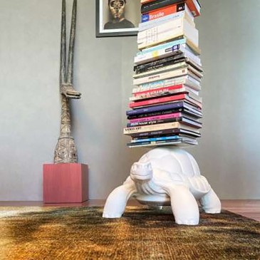 qeeboo Turtle Carry Bookcase bijela polica za knjige