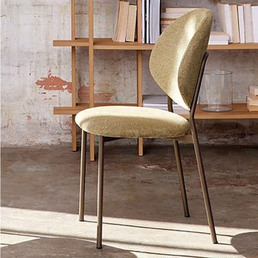 Lilla chair with metal frame with seat and backrest covered in fabric