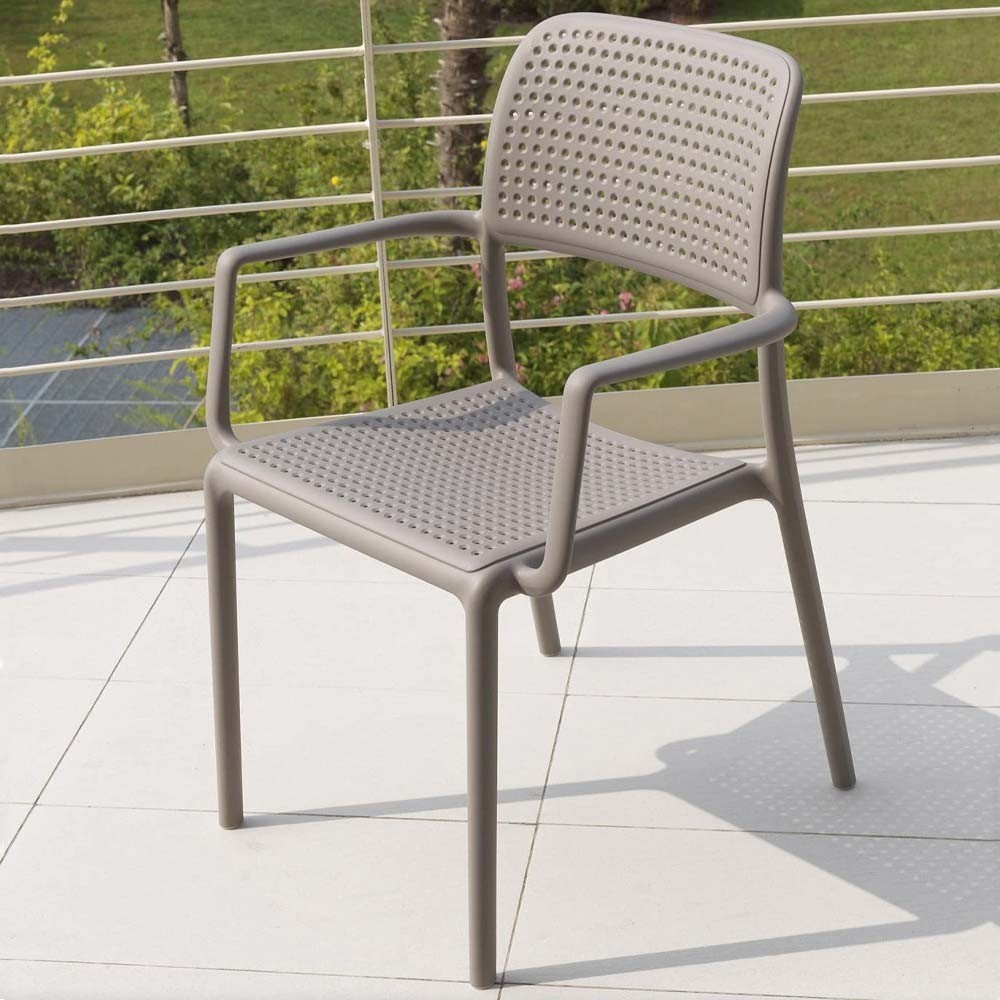 Chaise La Seggiola Boreale en polypropylène différentes finitions