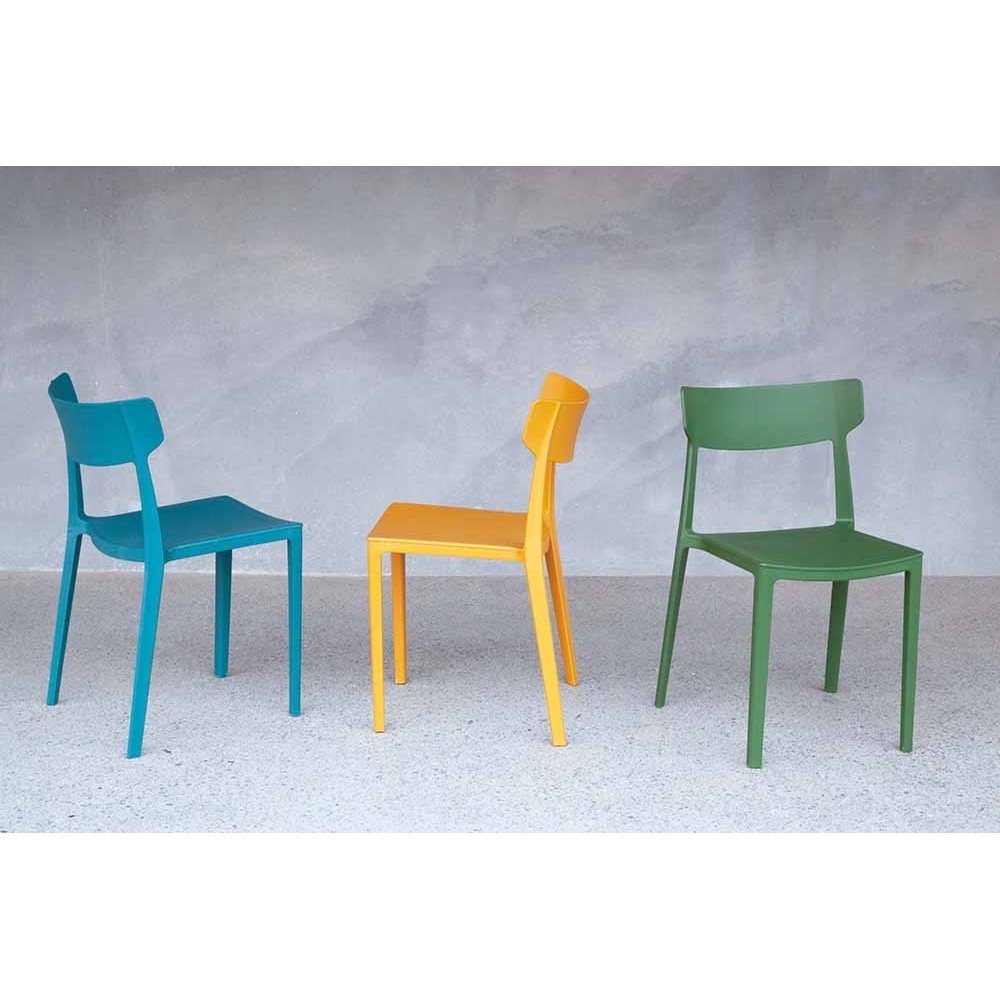 City Life stackable outdoor chair by La Seggiola | kasa-store