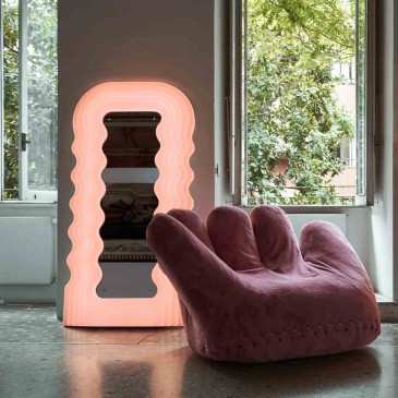 Poltronova Ultrafragola ogledalo koje je dizajnirao Ettore Sottsass Jr