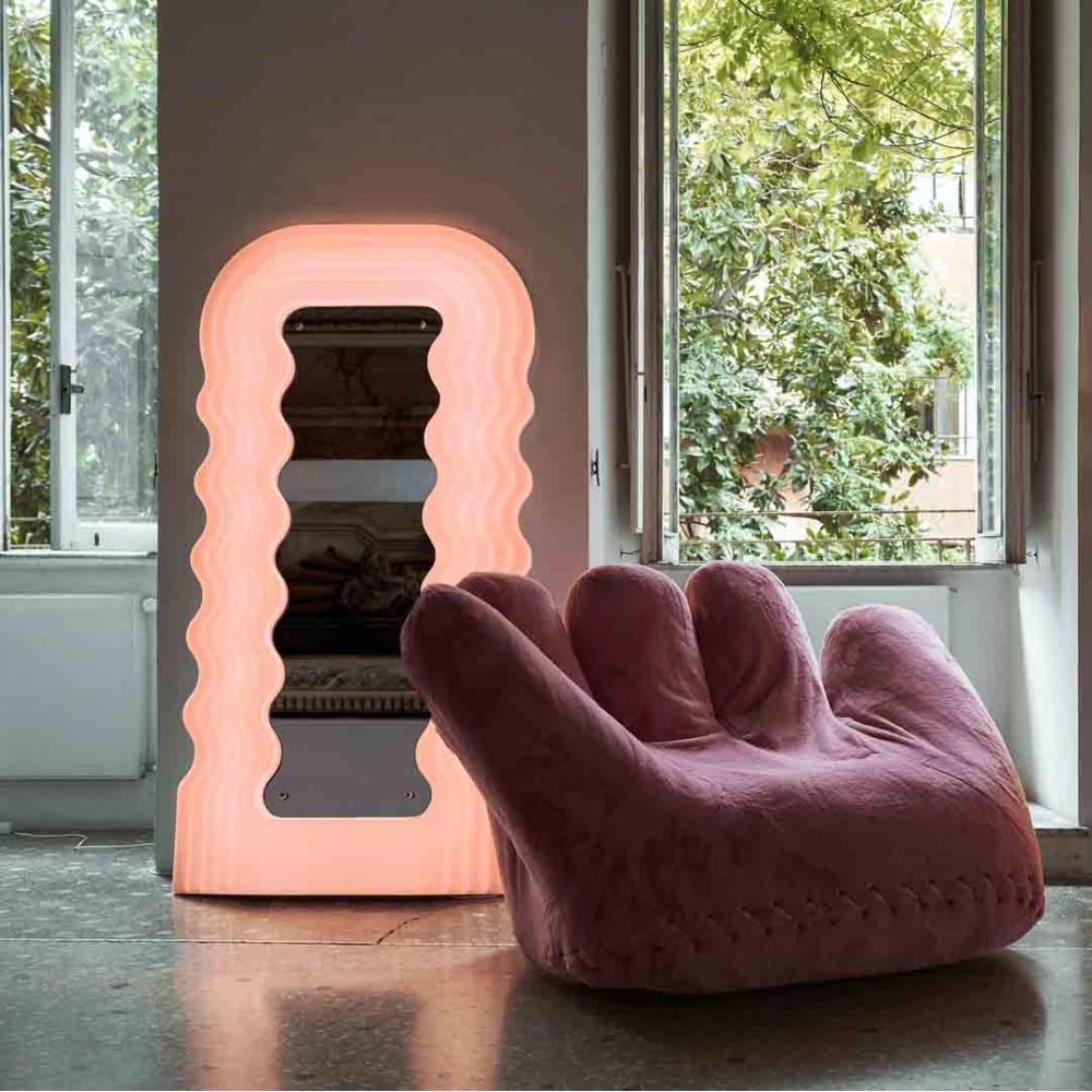 Poltronova Ultrafragola ogledalo koje je dizajnirao Ettore Sottsass Jr