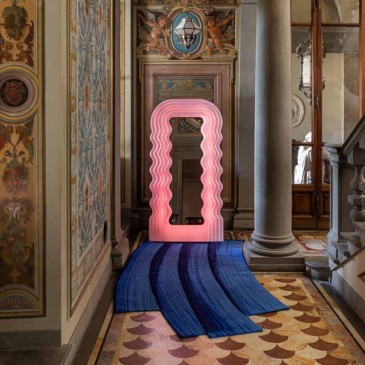 Poltronova Ultrafragola ogledalo koje je dizajnirao Ettore Sottsass Jr