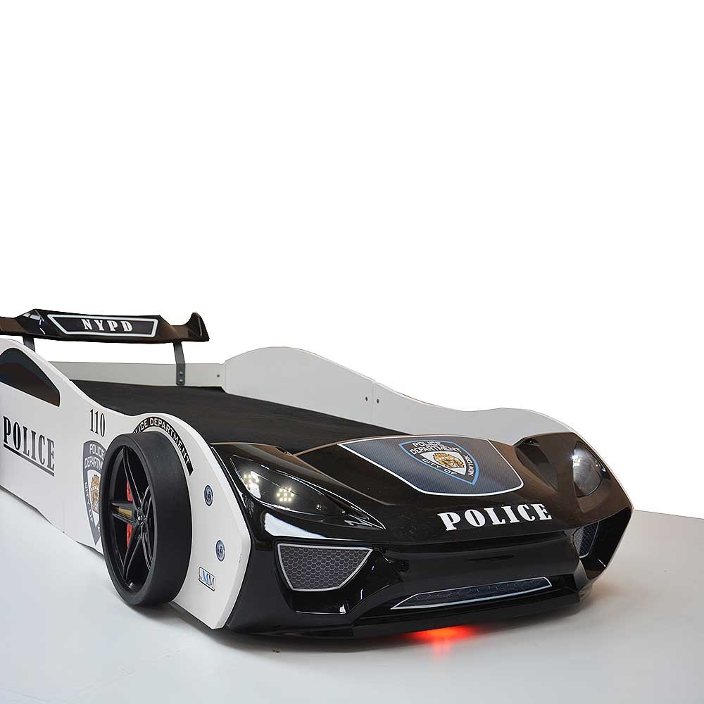 Voiture de police avec lumière en dessous