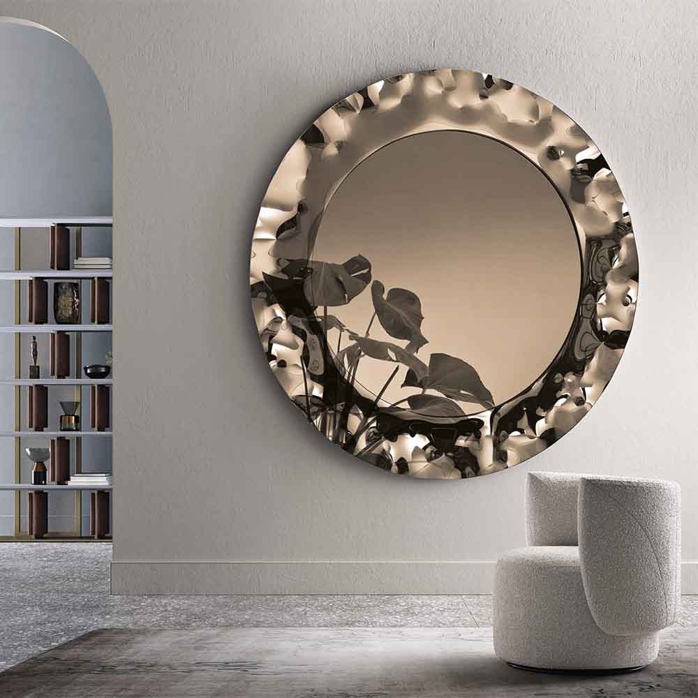 Elegant and refined glass mirror in two finishes