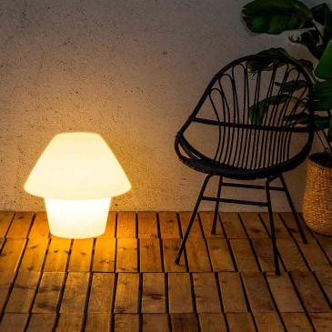 Lampe d'extérieur simple ou avec structures de support