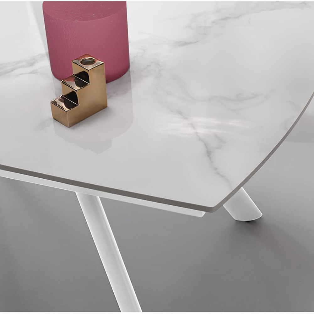 Terence extendable table by Ikone Casa maximum comfort