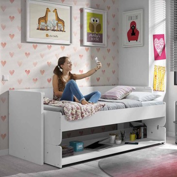 Utrymmesbesparande säng som förvandlas till ett skrivbord lämpligt för sovrum