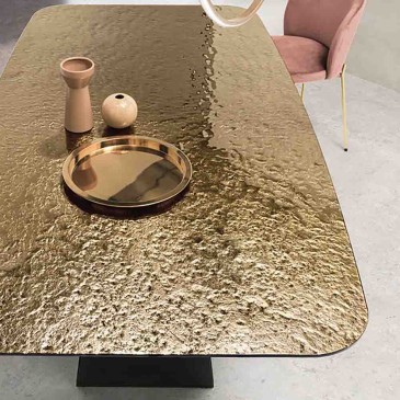 Karl dining table by Capodarte in hammered glass | kasa-store