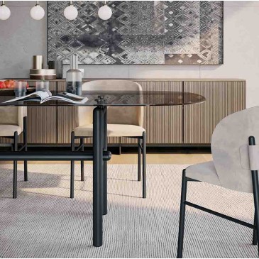 Supernova Dallagnese: an iconic table for a refined atmosphere