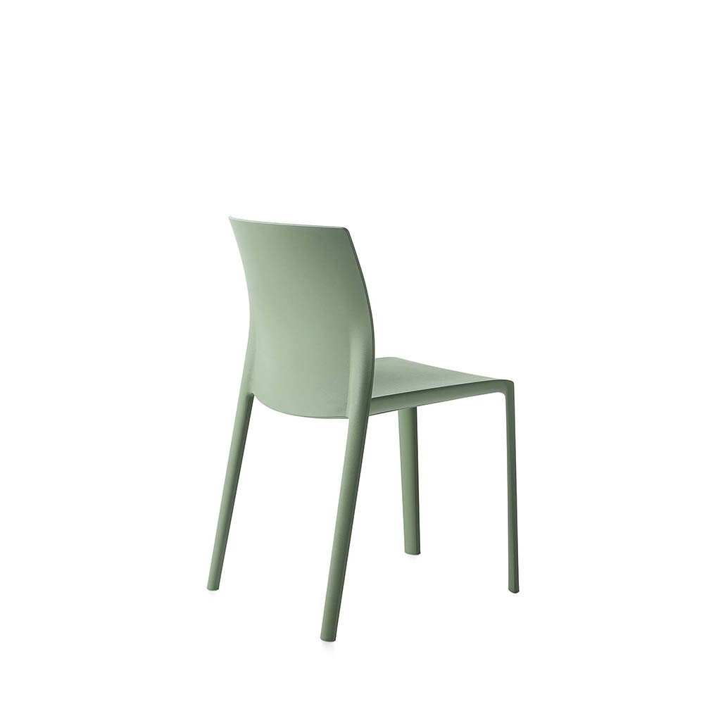 Klia: Modern chair in polypropylene | Design, functionality and resistance | Kastel