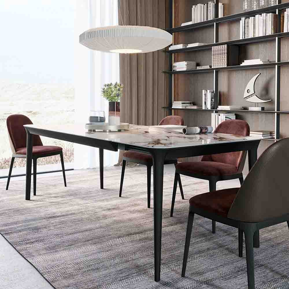 Smooth Modern Table: Extendable and Elegant