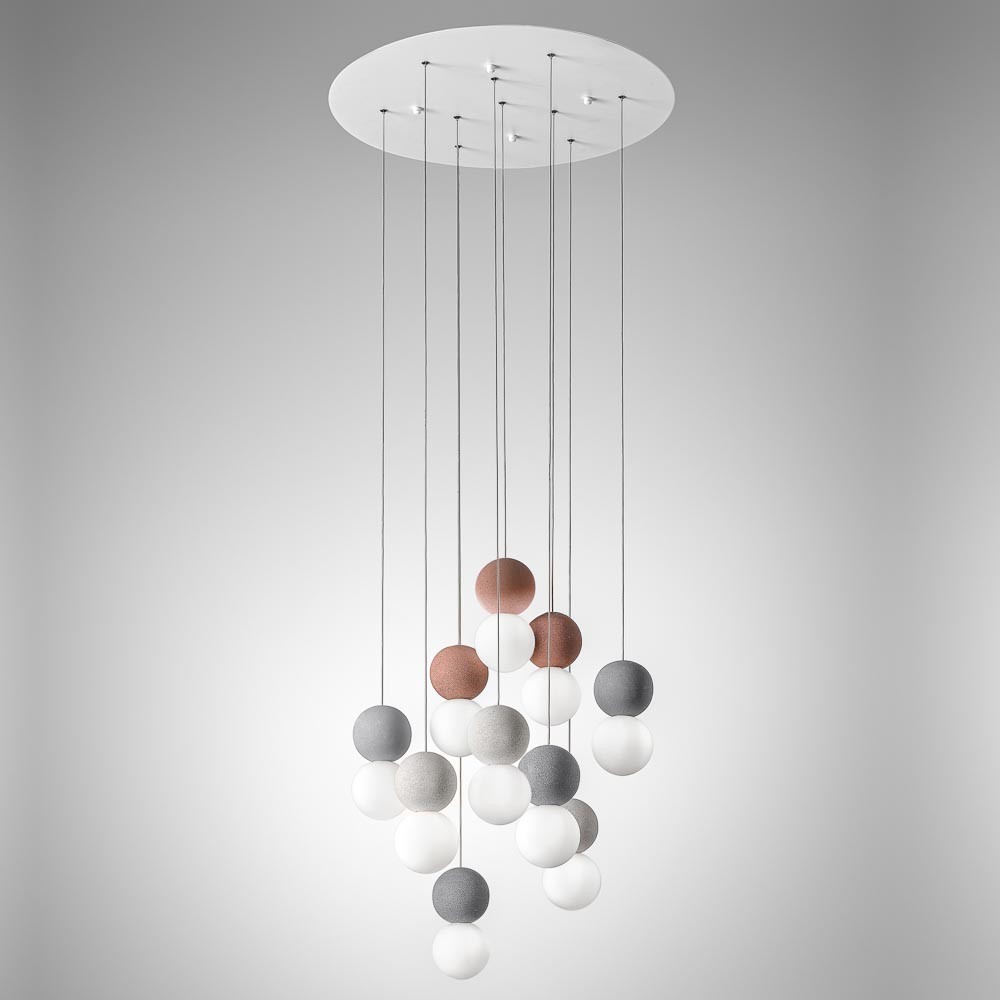 Sfera S/10 Pendellampe fra Gea Luce: 10 glas- og cementlamper