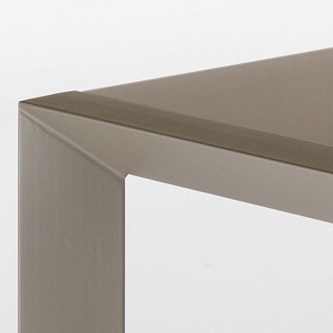 Extendable table Balt by OresteLuchetta with glass top