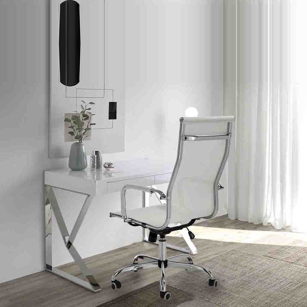 Desk and executive chair, perfect combination for the office