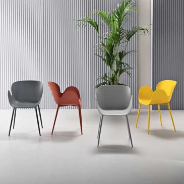 Chaise Capodarte Fluo en polypropylène adaptée à l'intérieur et à l'extérieur