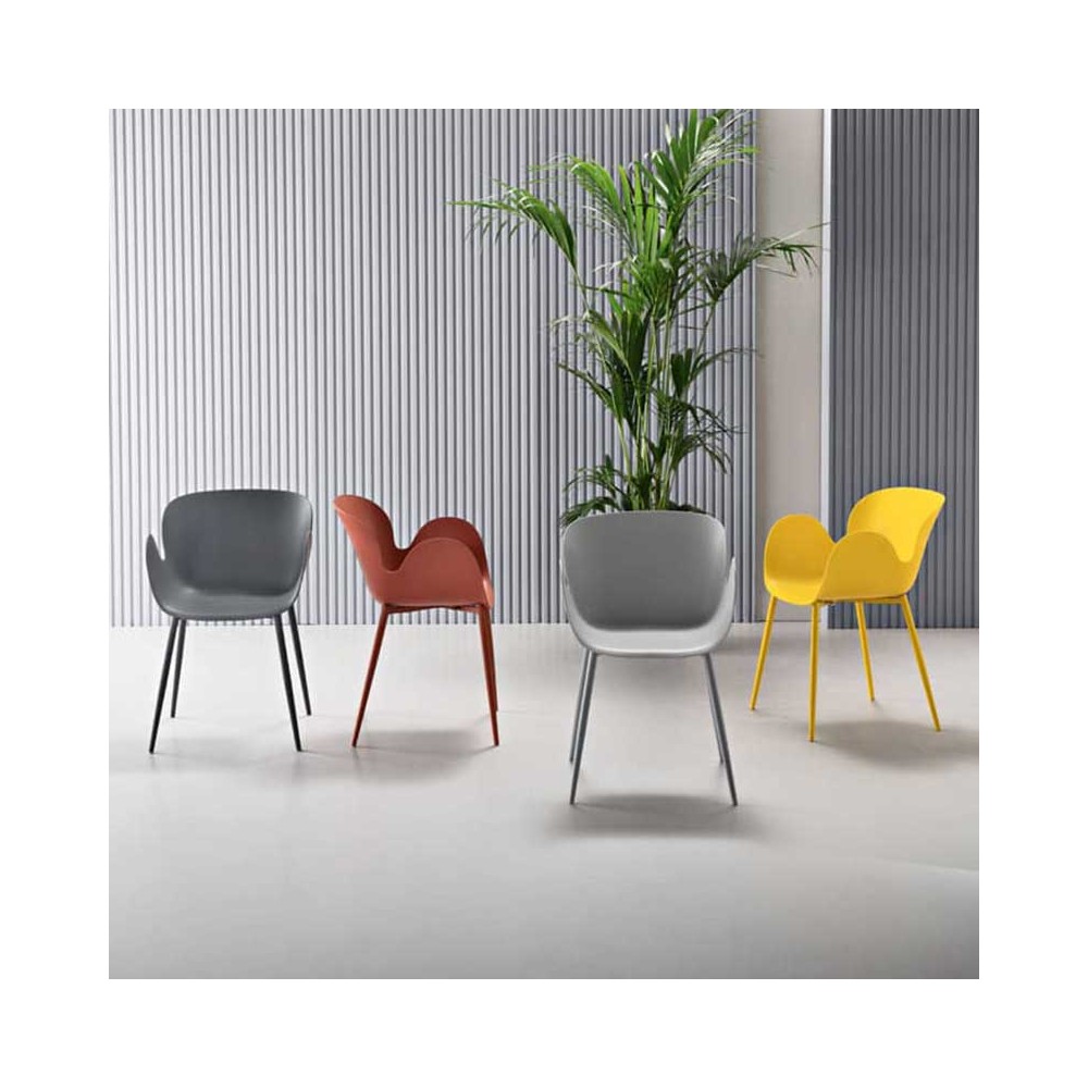 Capodarte Fluo chair made of polypropylene suitable for indoor and outdoor use