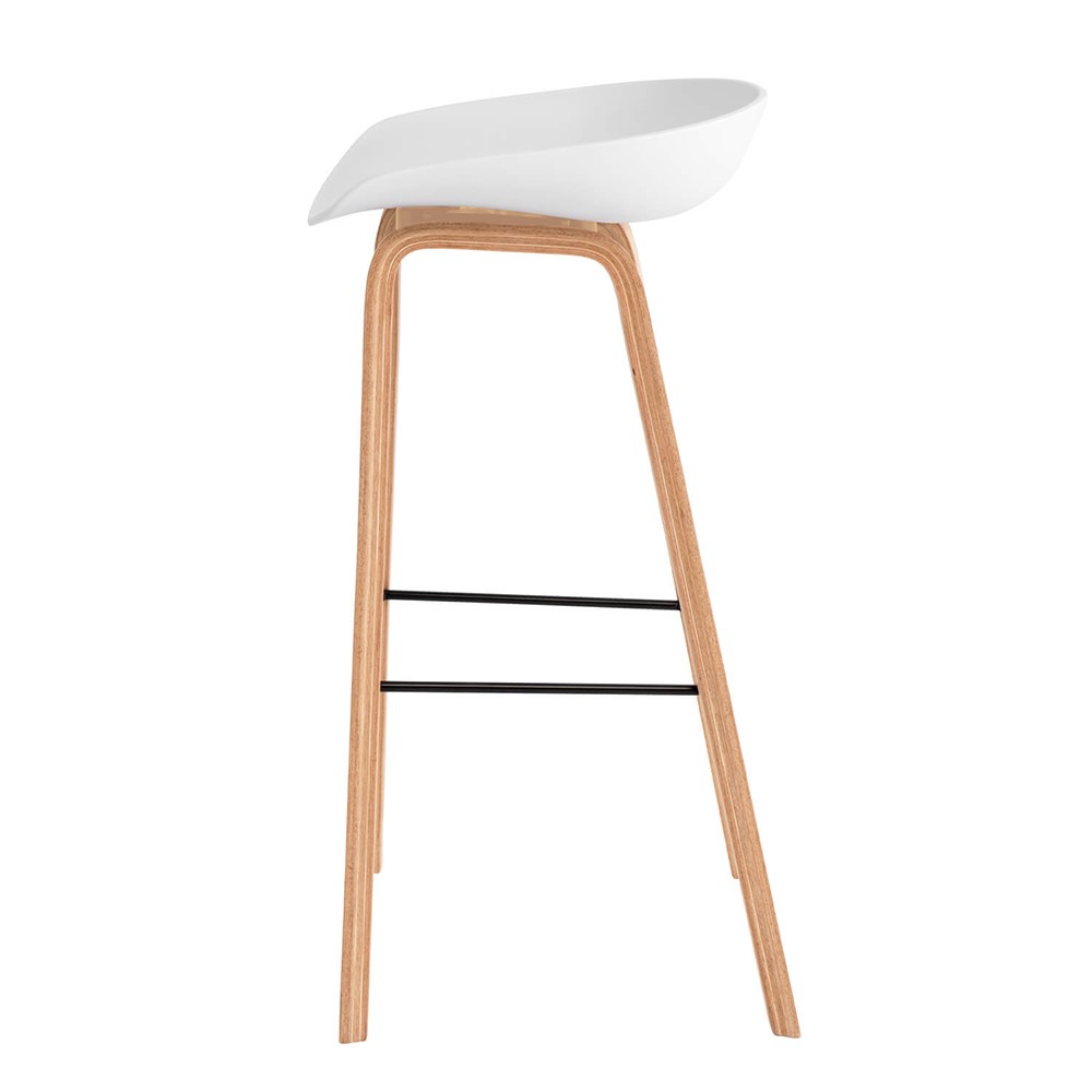 Scandinavian style stool suitable for kitchen and bar | Somcasa