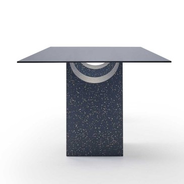 Mesa de diseño con base IQ Tarkett: Un toque de estilo para tu hogar