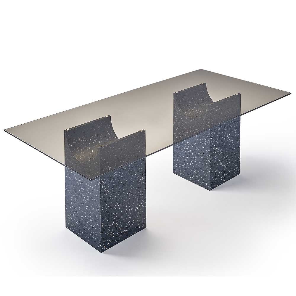 Designtafel met IQ Tarkett-onderstel: een vleugje stijl voor uw huis