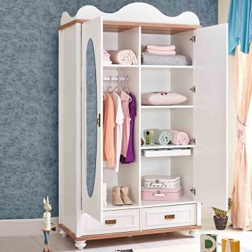 Kleiderschrank mit ovalen Spiegeltüren: einzigartiges Design für Traumschlafzimmer