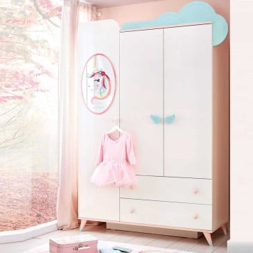 Unicorn Wardrobe: A World of Magic for the Bedroom