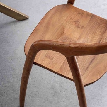 Chaise en bois de teck adaptée aux environnements scandinaves | Kasa-Store