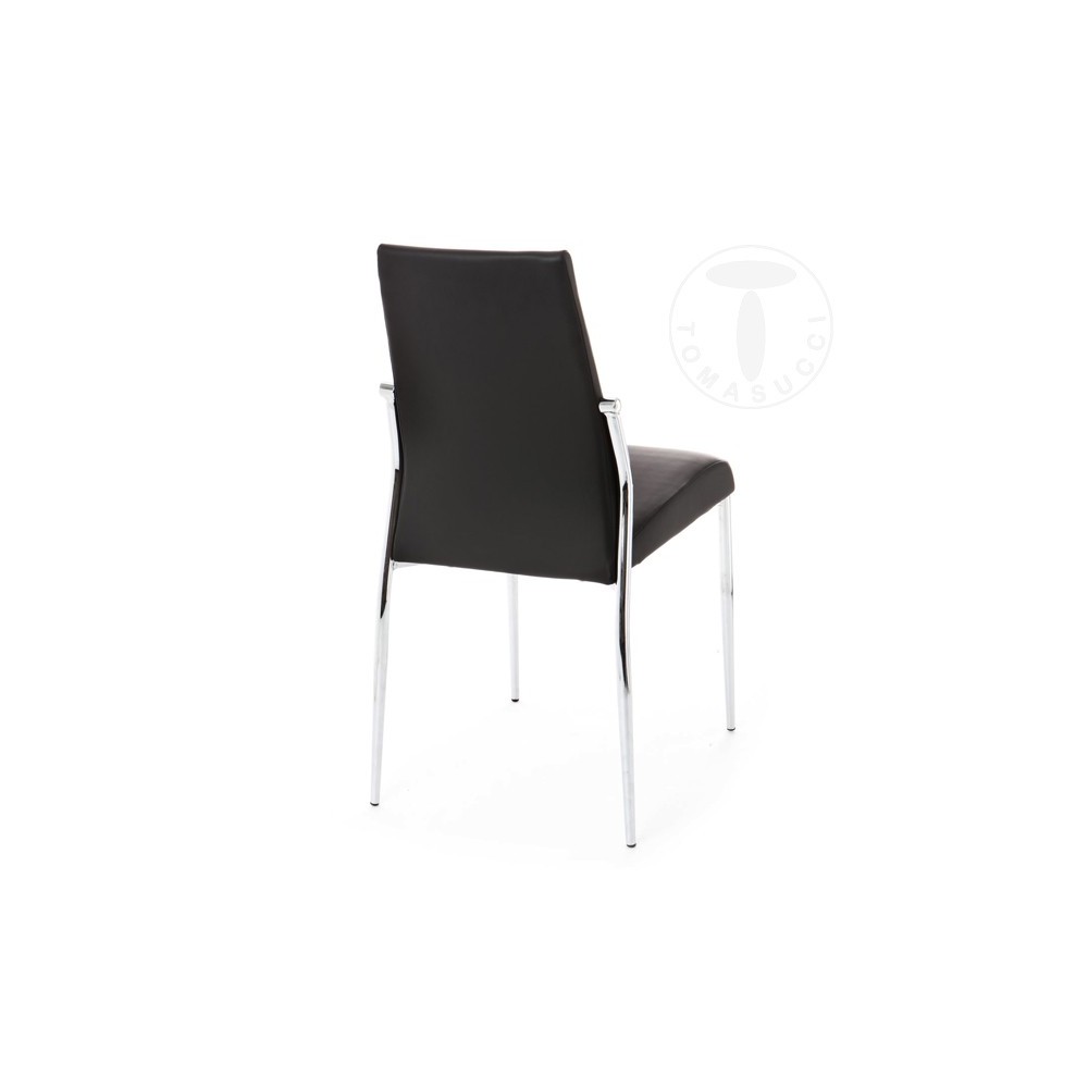 Suite de 4 chaises Margò de Tomasucci avec structure en métal chromé recouverte de cuir synthétique disponible en trois couleurs