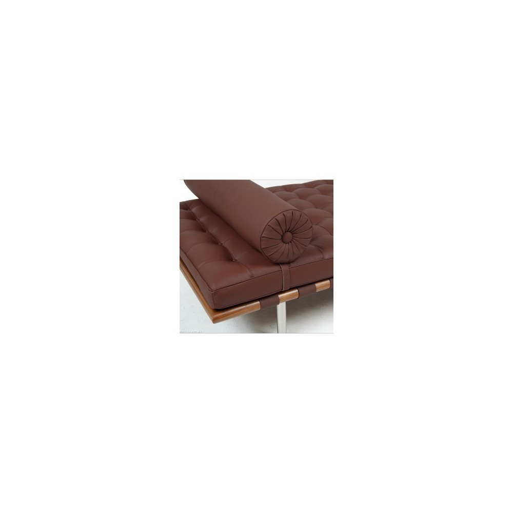 Re-edition of the Barcellona living room bed by Ludwig Mies van der Rohe in real Italian leather